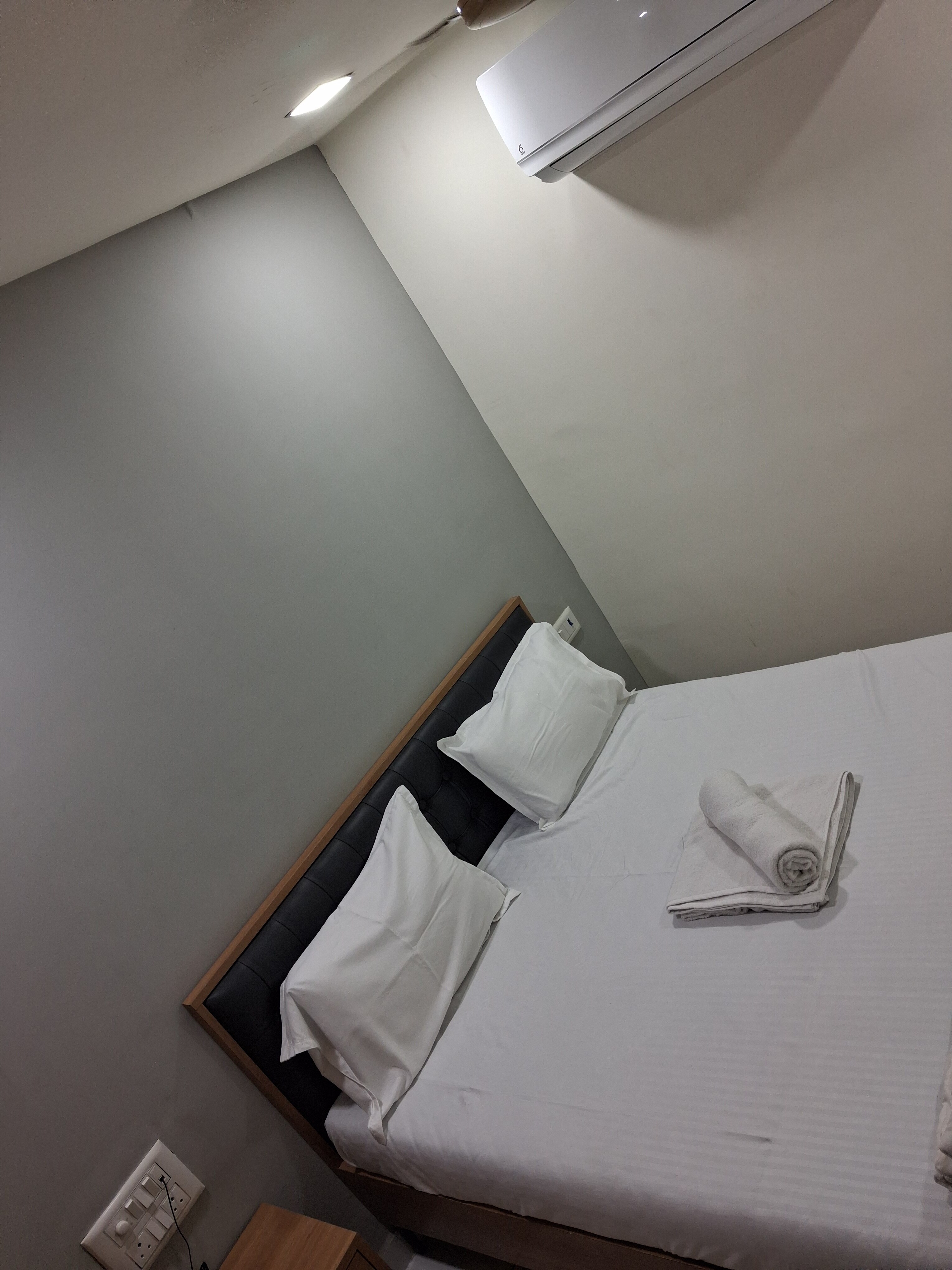 Bostan rooms - Tap to explore photos