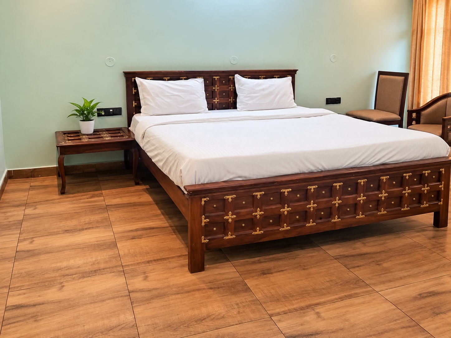 Hotel Rajshris Heritage Haveli - Tap to explore photos
