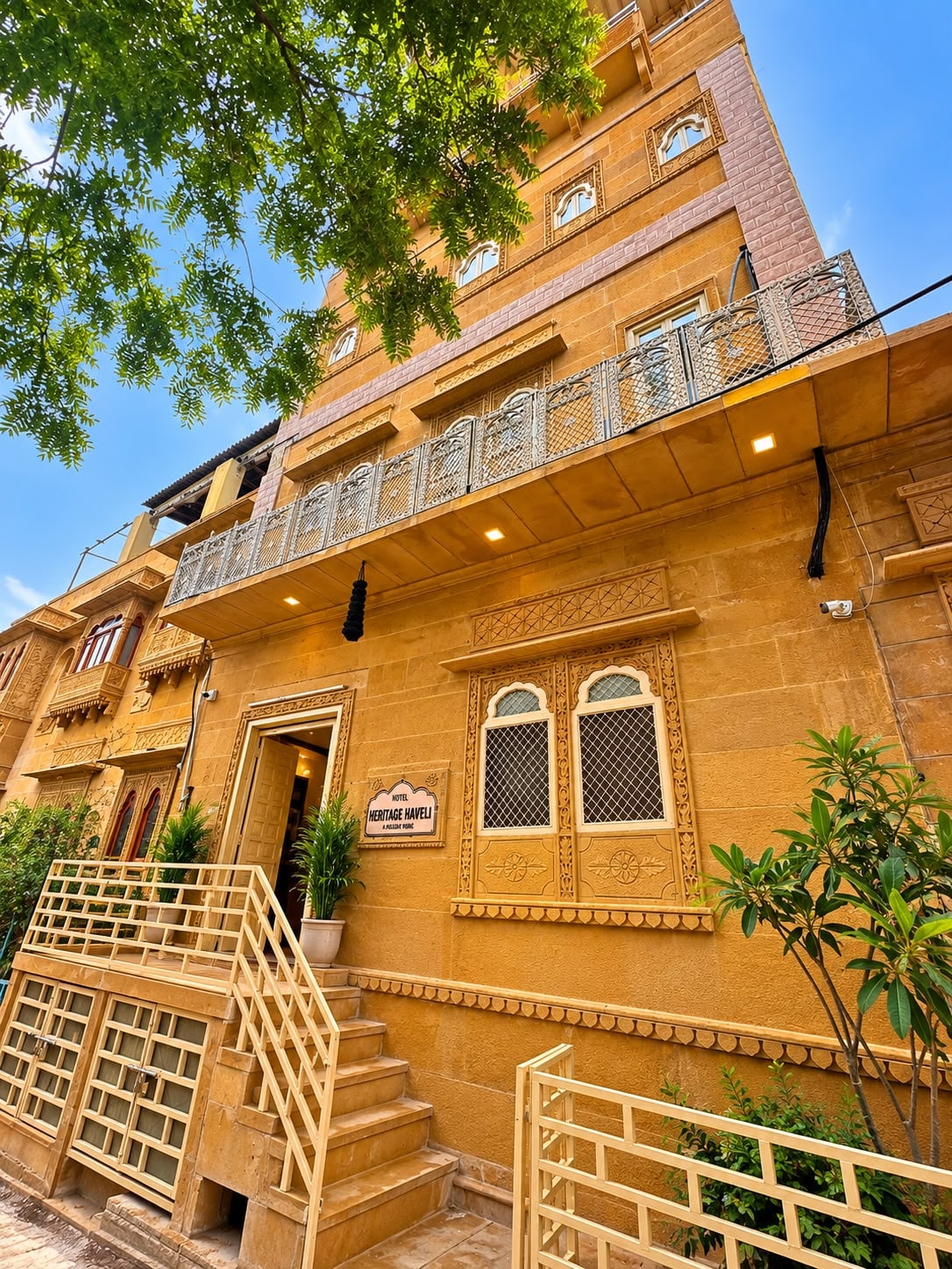 Hotel Heritage Haveli - Tap to explore photos