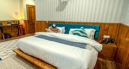 The Elevia by Fat Dad Room Type - Superior Double Room with Balcony and bathtub