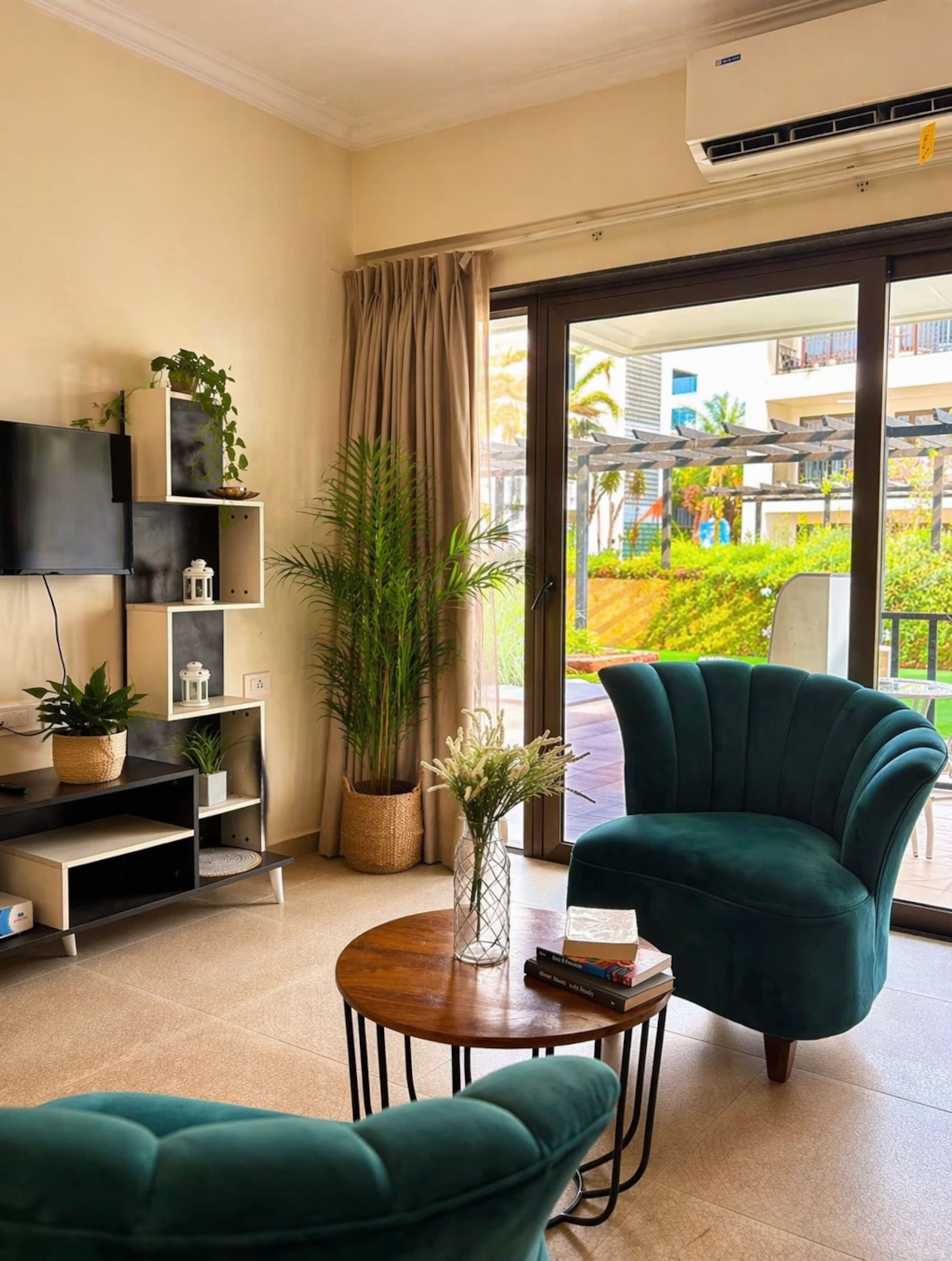 Cozy Tropical Stay Pool Balcony Calangute - Tap to explore photos