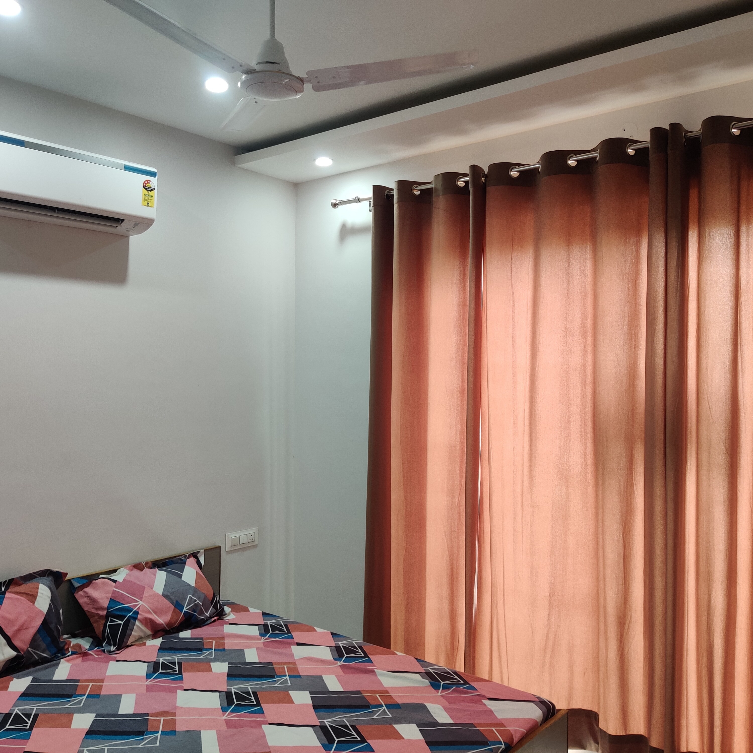 B Stay - Tap to explore photos