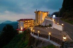 Voyage Glenz Resort