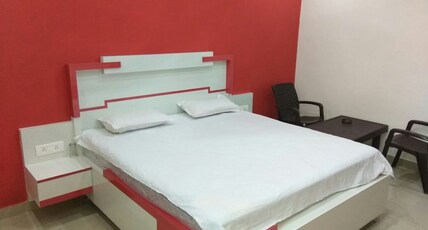 Hotel Greenland Room Type - Deluxe Room | Balcony & Mountain View