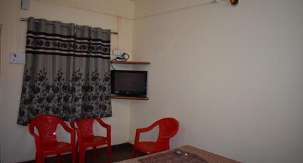 THE KOMBE'S HOUSE Room Type - Standard AC