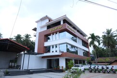 SHRREYAS INN
