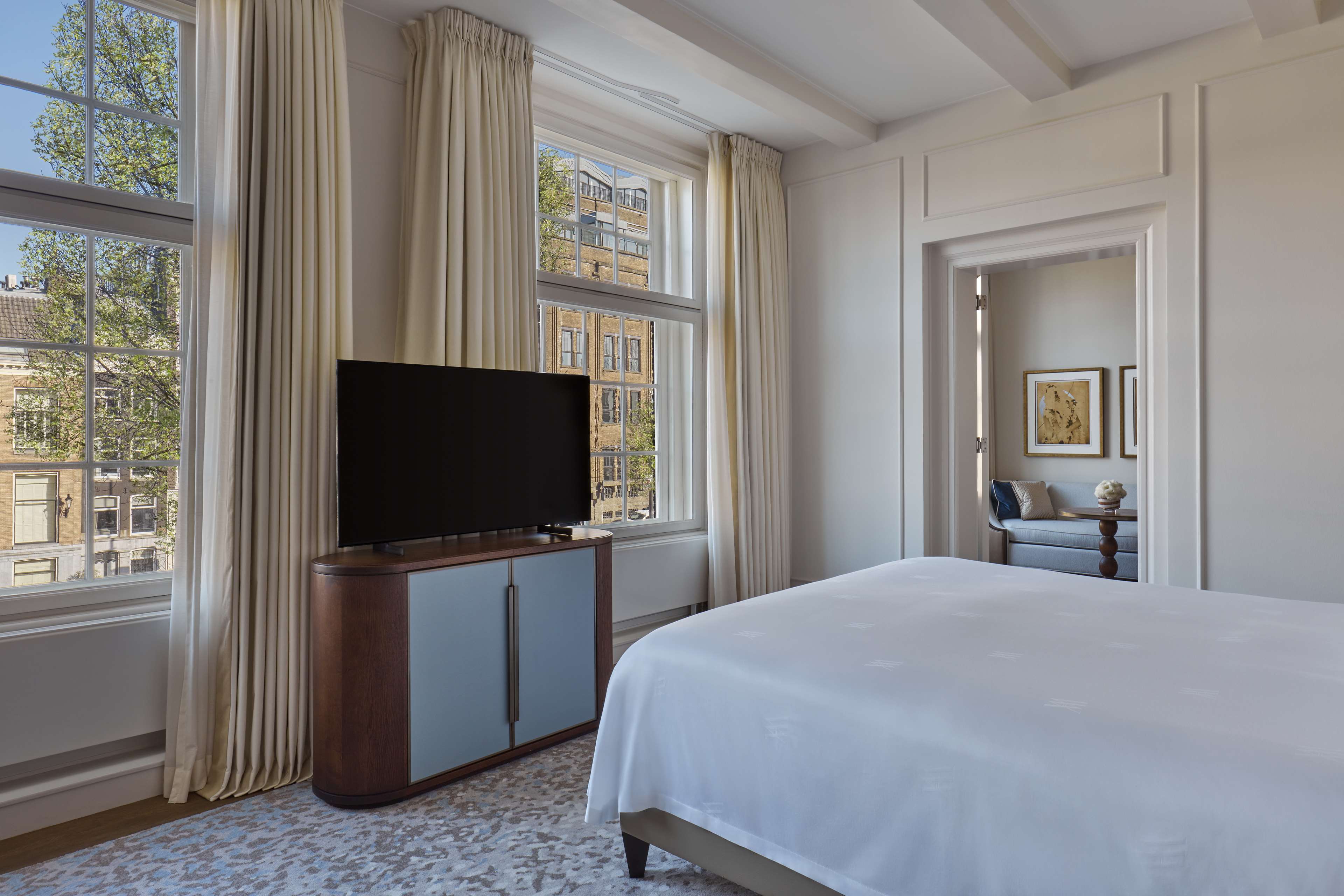 Waldorf Astoria Amsterdam by Hilton - Tap to explore photos