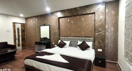 VIJAYA GRAND Room Type - Deluxe Room