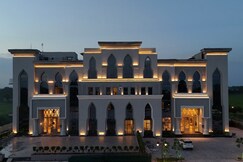 Address of Hotel Grand Sapphire