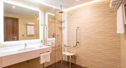 DoubleTree by Hilton Malta Room Type - TWIN ACCESSIBLE GUEST ROOM