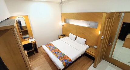 LAKME EXECUTIVE HOTEL Room Type - DELUXE ROOM