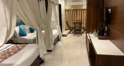Hotel Parash New (A complete family hotel) Room Type - Premium 4 Bed Non AC Room (Family and Couples Only) Hotel Parash New (A complete family hotel) Room Type - Premium 4 Bed Non AC Room (Family and Couples Only)