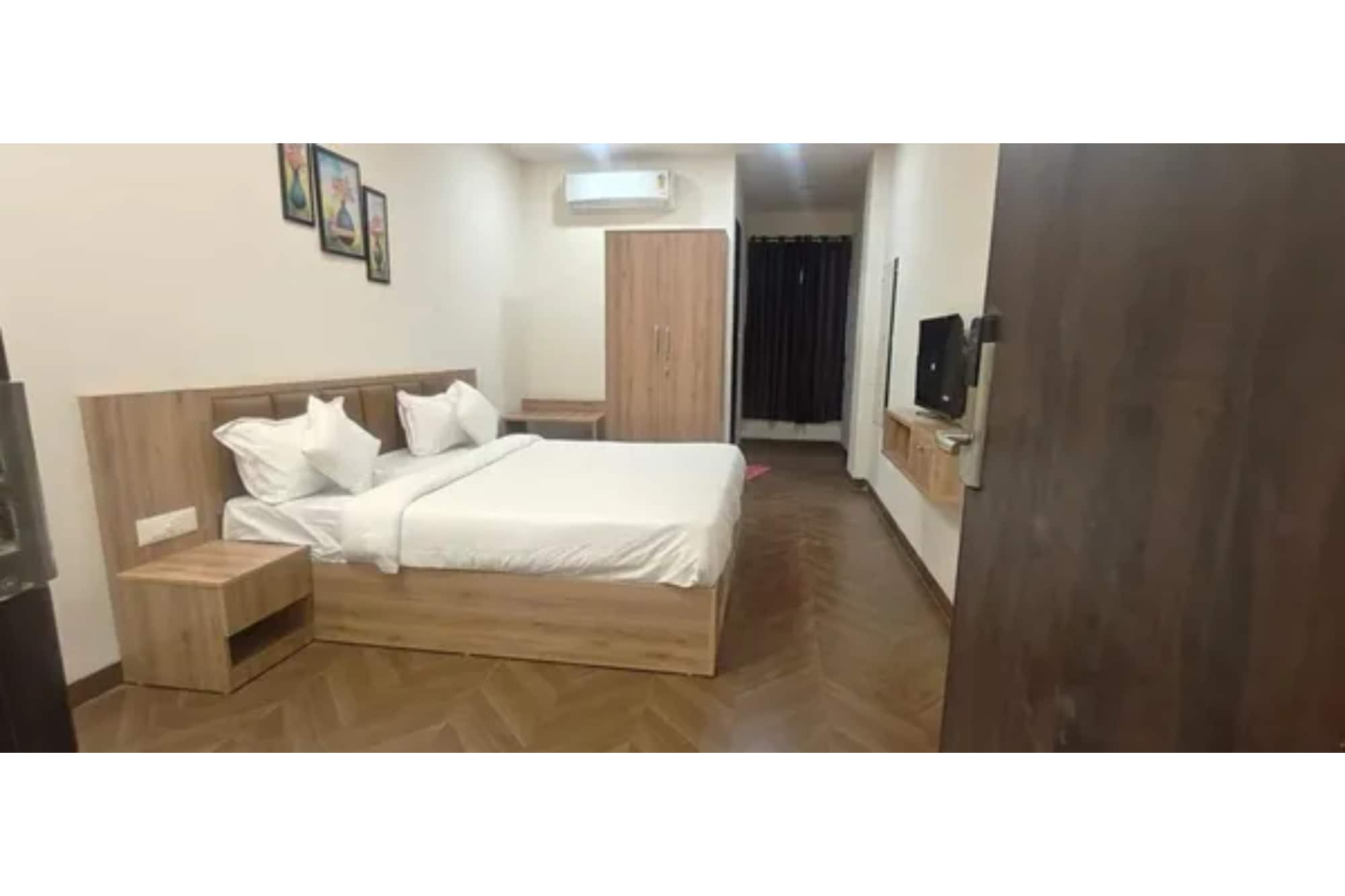 FabHotel Grand Shivaay - Tap to explore photos