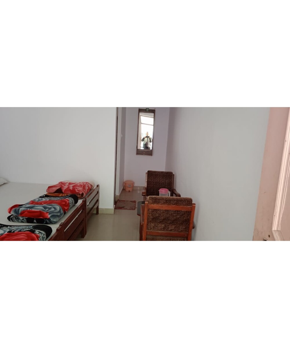 Sidhu Guest House Govind Ghat - Tap to explore photos