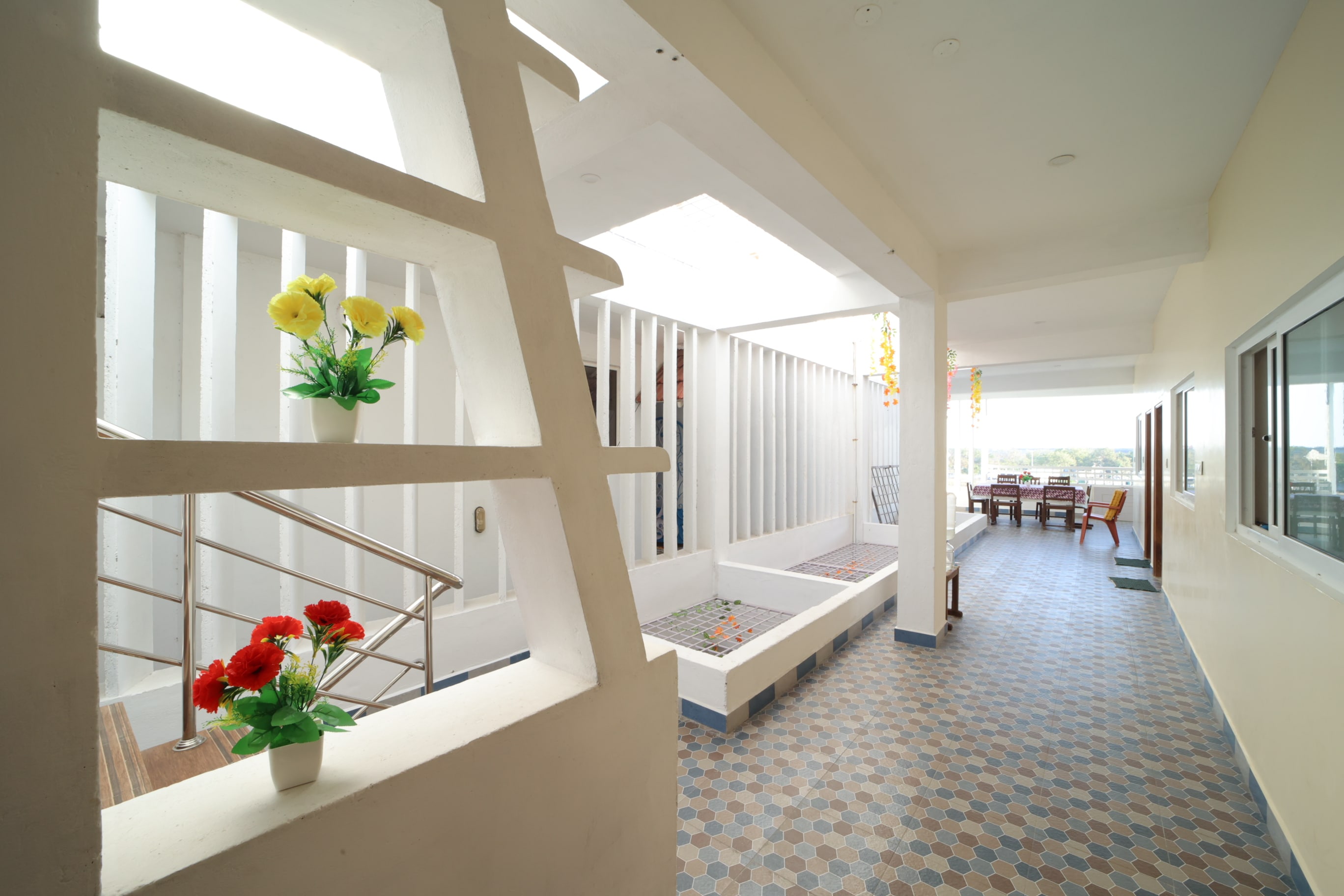 Le Pondy Home Stay - Tap to explore photos