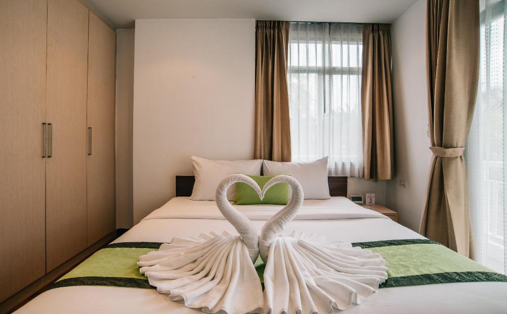 iCheck inn Residences Patong - Tap to explore photos