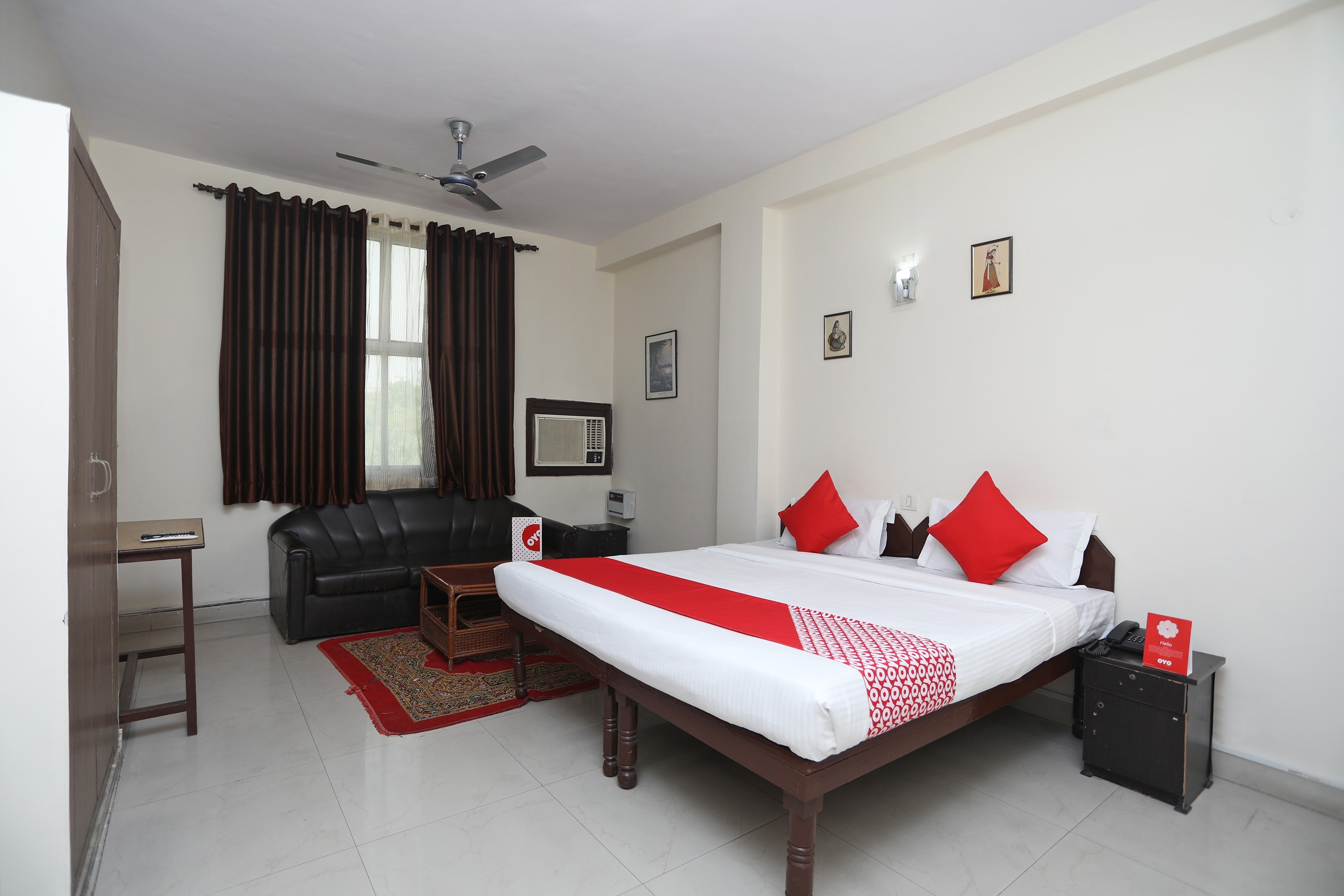 Super Hotel O Celebration Bnb Home - Tap to explore photos