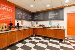 Hampton Inn and Suites Jacksonville-Deerwood Park, FL