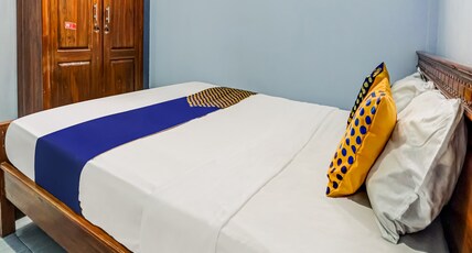 Hotel O Sukun Syariah Homestay Room Type - SPOT ON NON AC double Hotel O Sukun Syariah Homestay Room Type - SPOT ON NON AC double