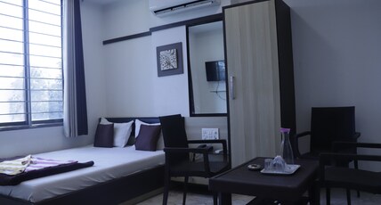 Jannat Hotel and Restaurant Room Type - Super Deluxe AC room