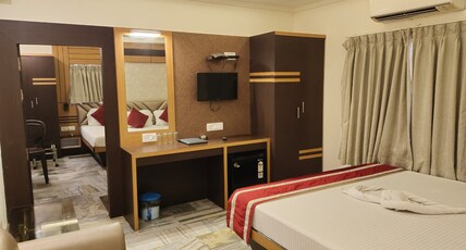 Hotel Green Park Room Type - Four Bed Family Interconnected Room