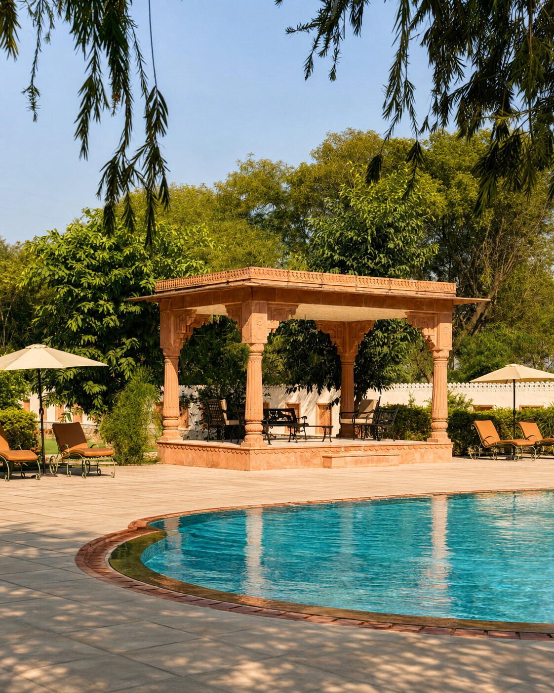 Umaid Palace - A Lakeside Resort - 25 minutes to Mehandipur Balaji & Chand Baori Abhaneri - Tap to explore photos