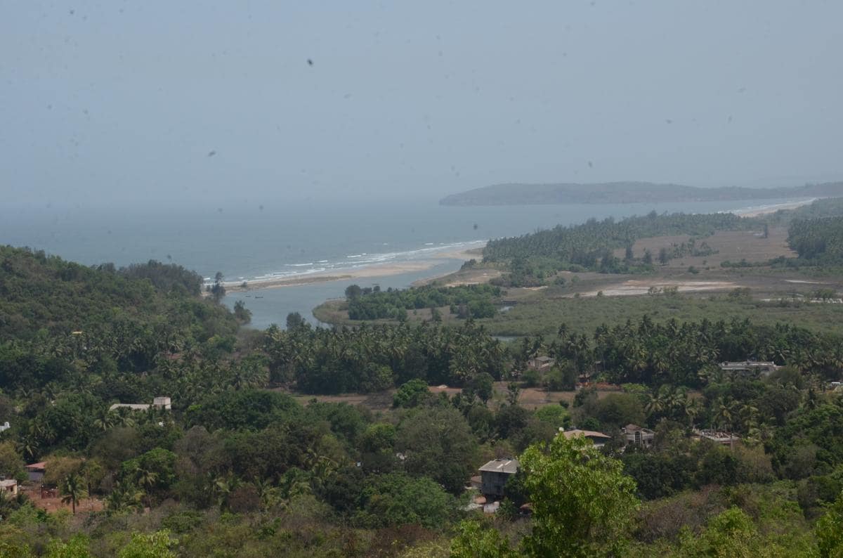 DELUXE KRISHNA SEA VIEW - Tap to explore photos