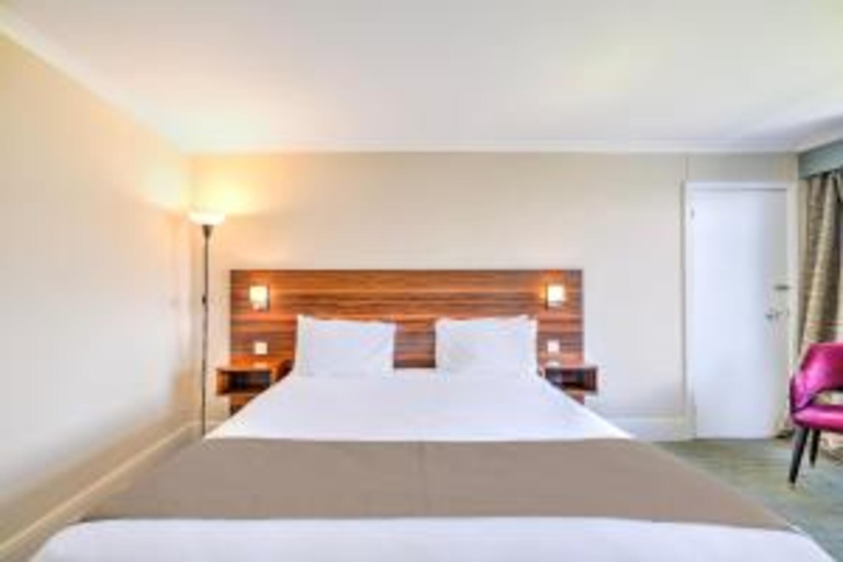 Palms Hotel & Retreat By Palette London Romford - Tap to explore photos