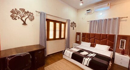 Stayble Homestay Room Type - 2 bedroom set Family room (AC)