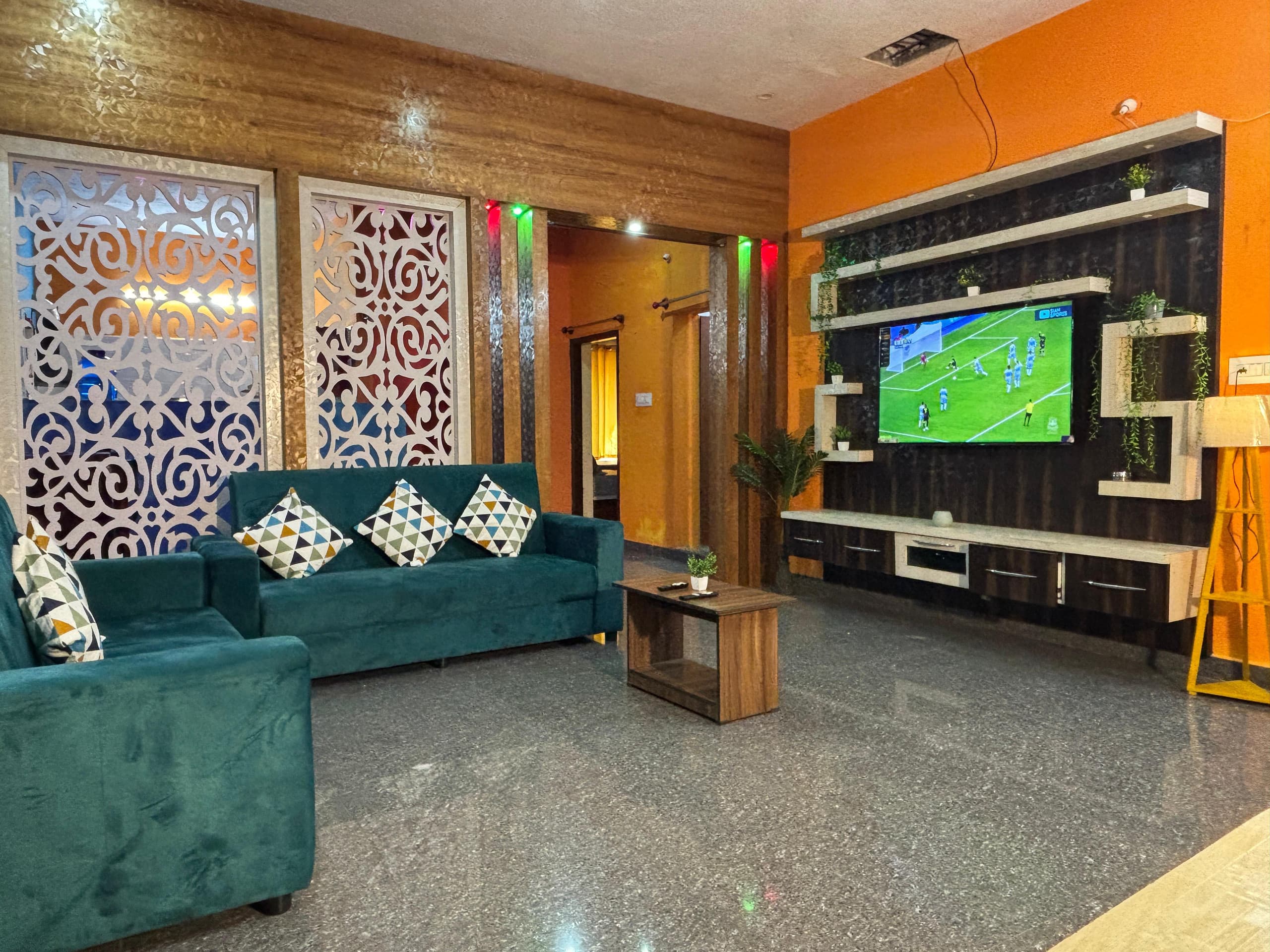 Hamsa 3BHK AC Farmstay 8kms from Palace 55 TV - Tap to explore photos
