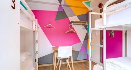 Generator Hostel London Room Type - Private in 6 bed Room - Shared Bathroom