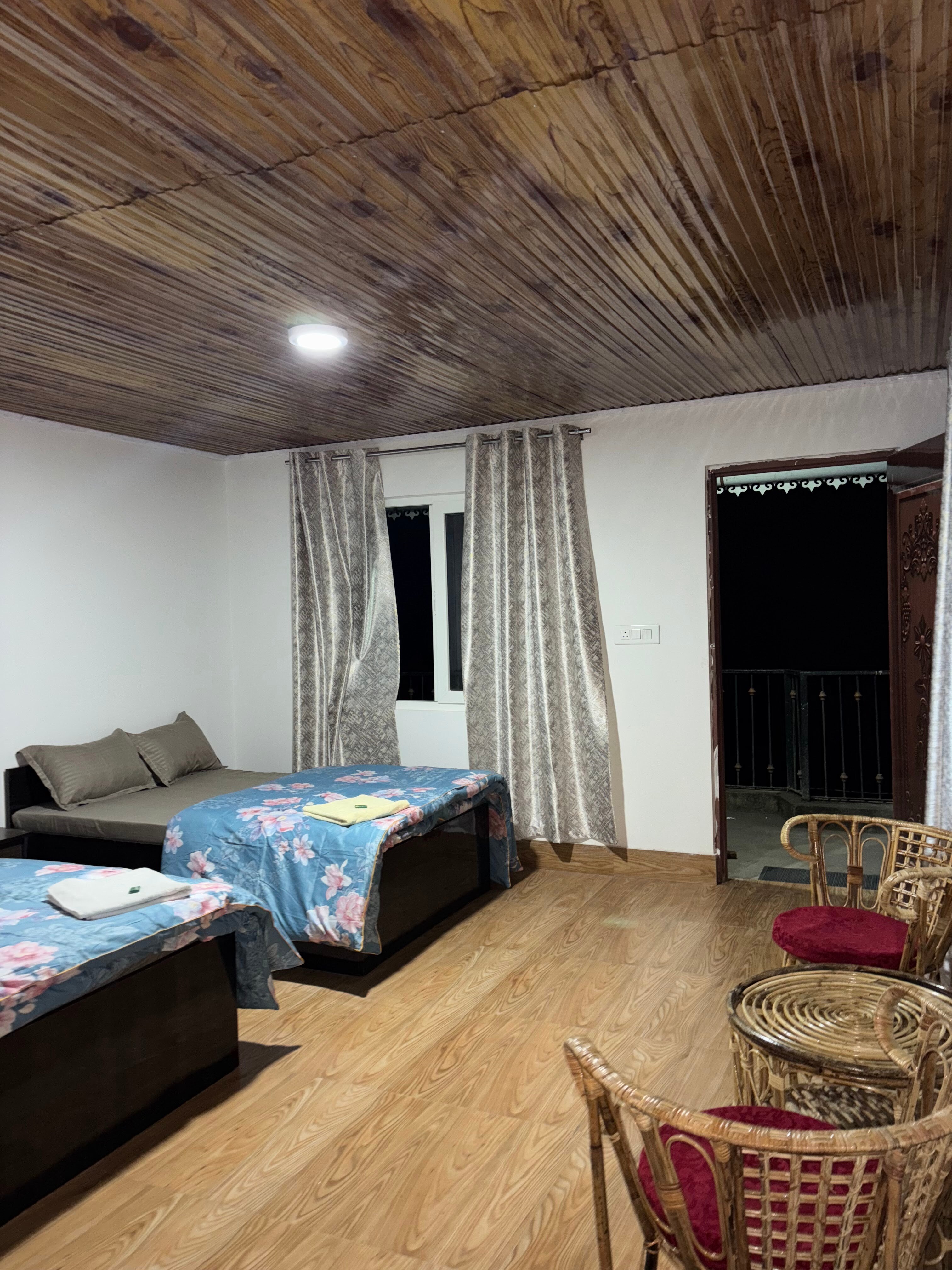 Guras Homestay Chimney - Tap to explore photos