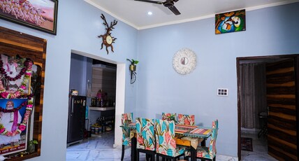 Om Paramhans Luxury Home Stay First floor Room Type - Om Paramhans Luxury Home Stay First floor