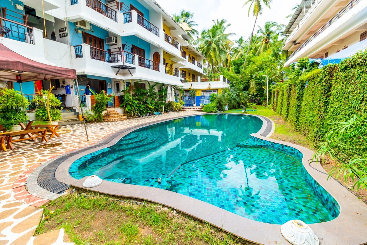 Luxe 3bh Apt with Common Pool/Jacuzzi - Tap to explore photos