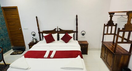 Rawla Sarkar Room Type - SUPER DELUXE ROYAL ROOM