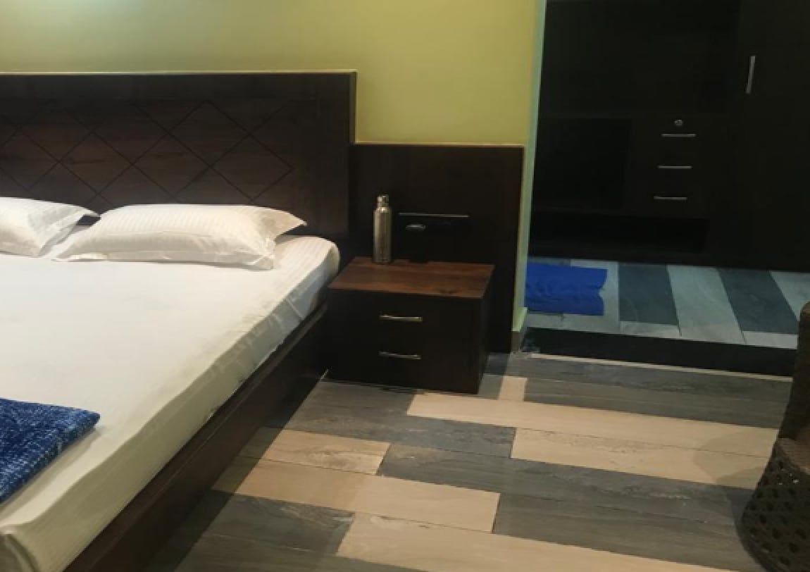 Hotel Sand Pebbles Homestay - Tap to explore photos