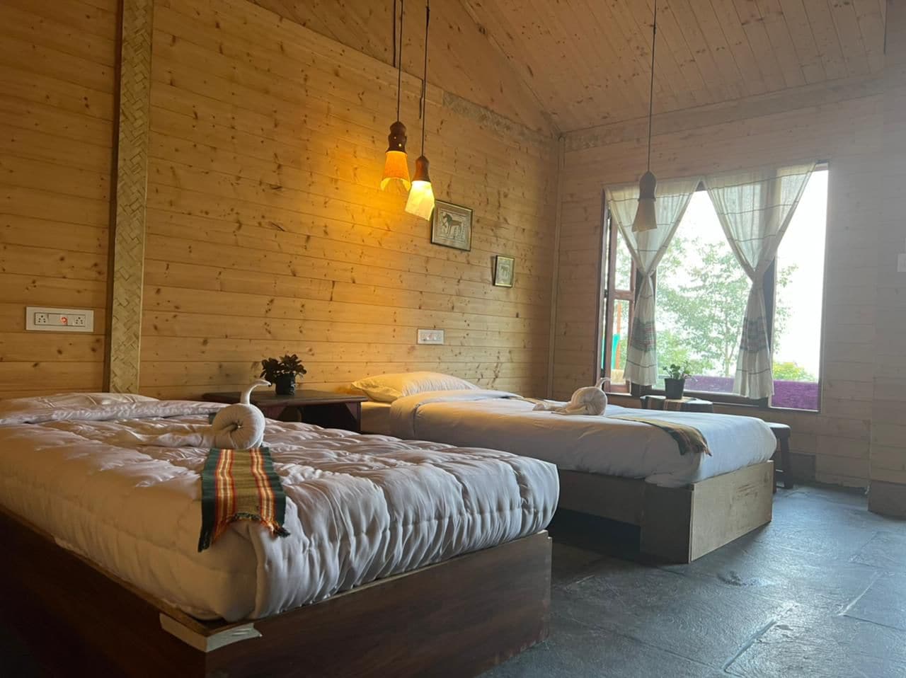 Goldelux | Rooms with Wi-Fi - Tap to explore photos