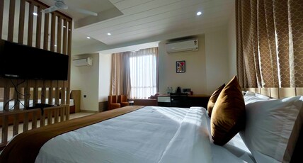 Rainbow Hotels Room Type - Suite Room