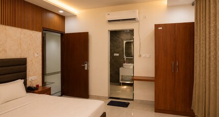 HOTEL MAURYA GREENS Room Type - Junior Suite
