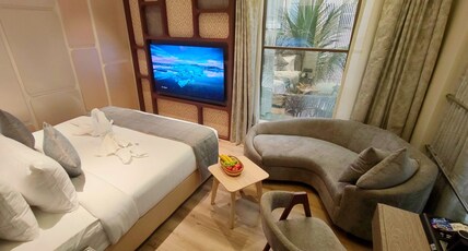 Maxxvalue Hotel MIDC Room Type - Club Sapphire