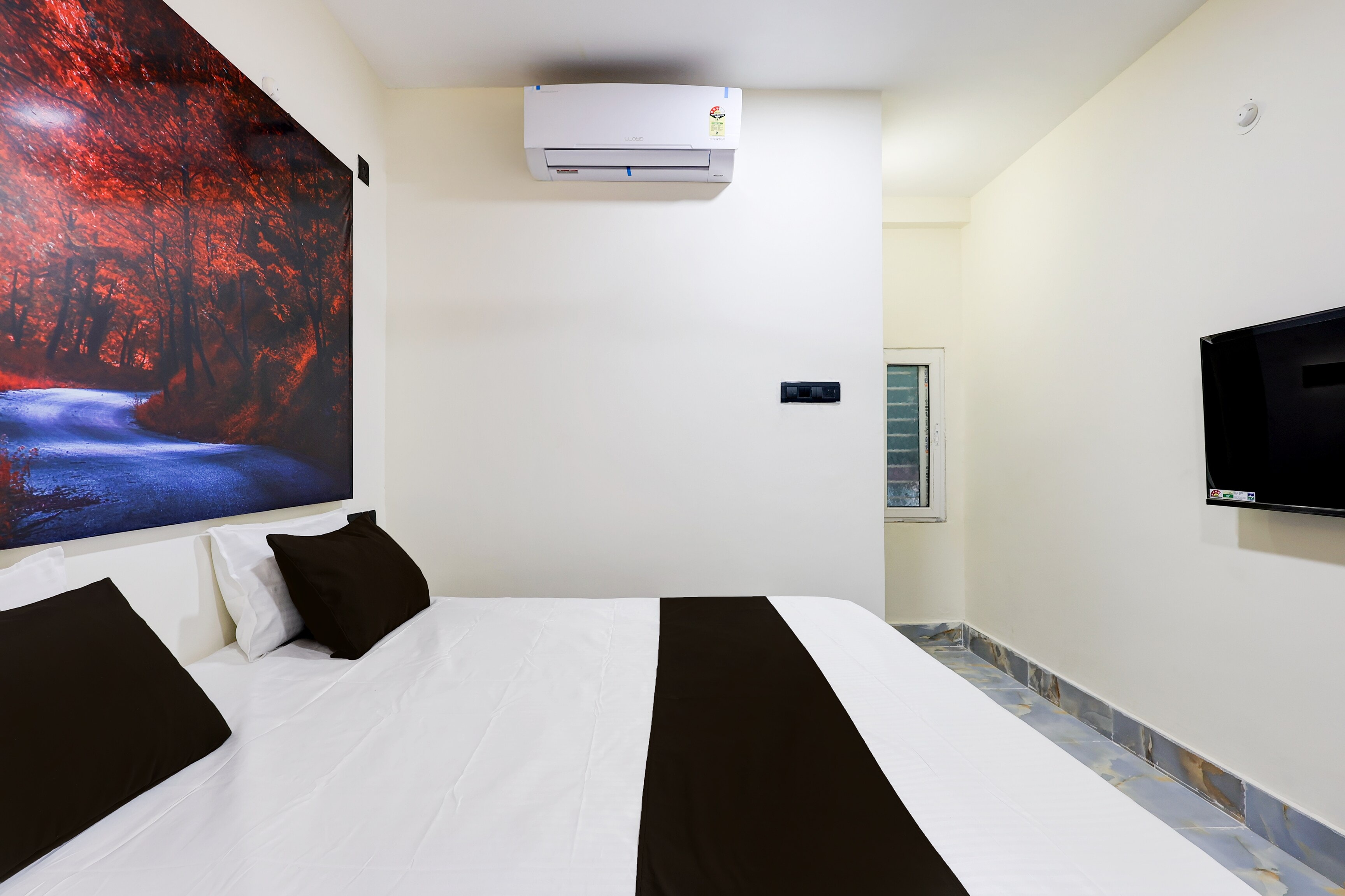 SPOT ON Hotel Harmony - Tap to explore photos