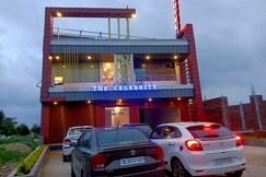 Hotel Celebrity