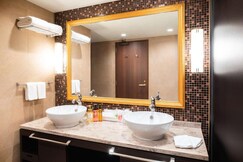 BELLUSTAR TOKYO, A Pan Pacific Hotel