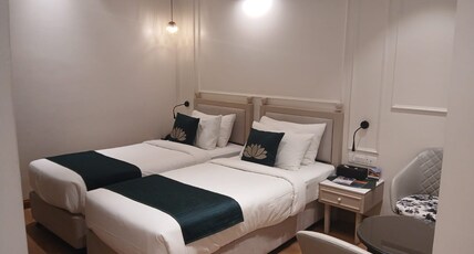 Narayan Kothi Room Type - Sarang Standard Room with Twin Bed