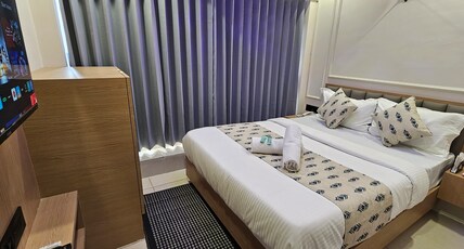 Hotel Delux Inn Room Type - Deluxe Room with City View