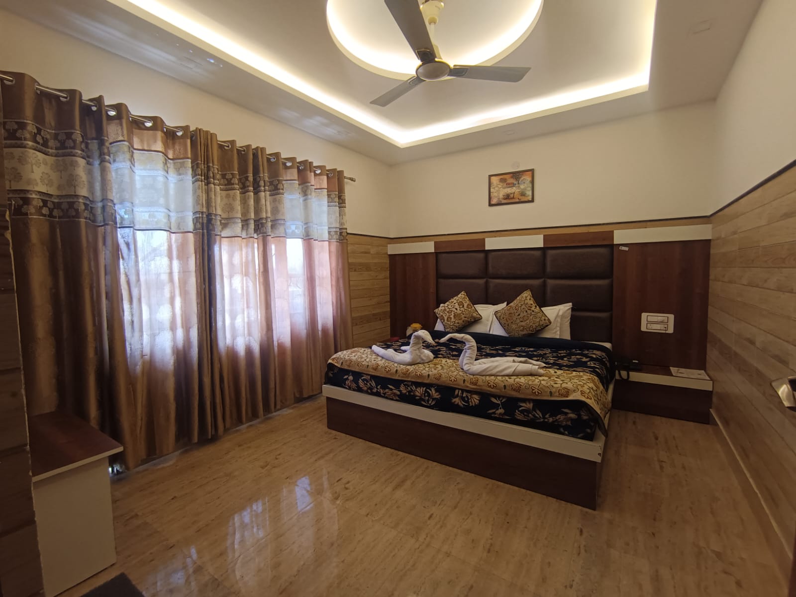 JCM Palace - Tap to explore photos