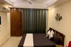 Luxury Studio by Foothills