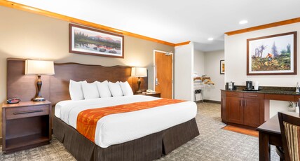 Best Western Rocky Mountain Lodge Room Type - Suite-1 King Bed, Non-Smoking, Fireplace, Wet Bar, Flat Screen Television, High Speed Internet Acces