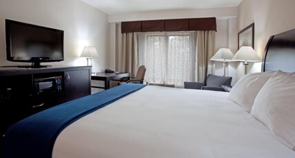 Radisson Blu Hotel, Riyadh Convention & Exhibition Center Room Type - Standard Room
