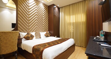 Hotel Magnum Room Type - Deluxe Room